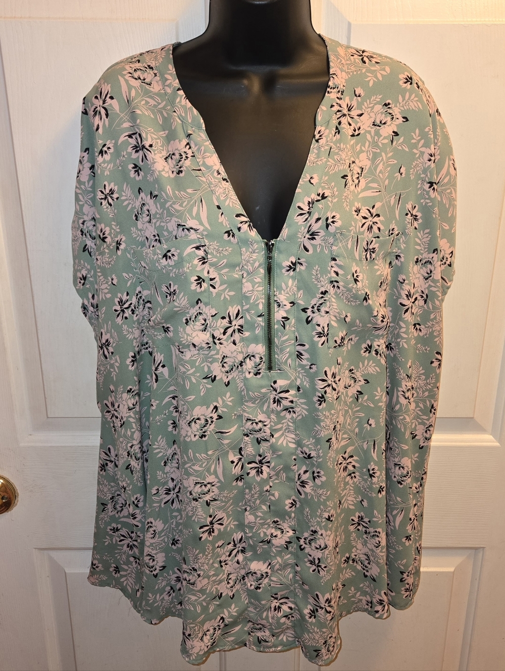 Torrid Short Sleeve Blouse
